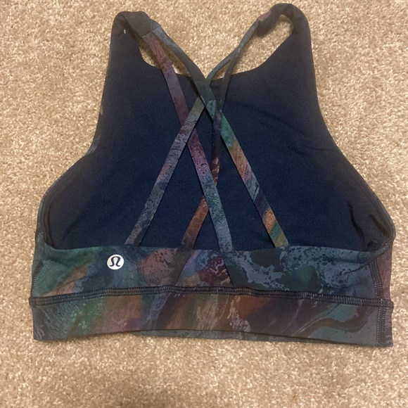 Lululemon bra - Picture 2 of 3